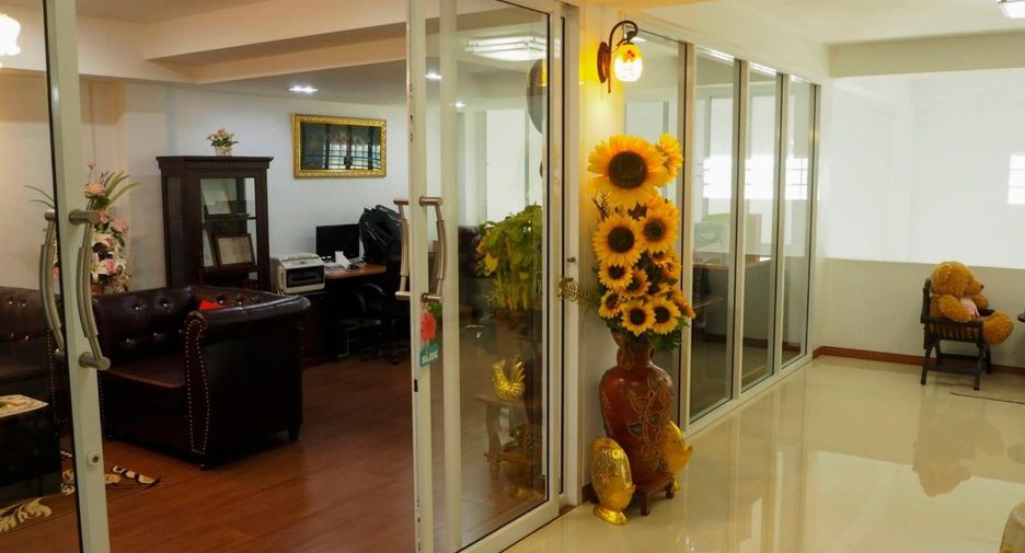 For rent そして for sale 4 ベッドルーム retail Space in Thung Khru, Bangkok