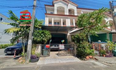 Reihenhaus zur Miete mit 3 Zimmer in Prawet, Bangkok