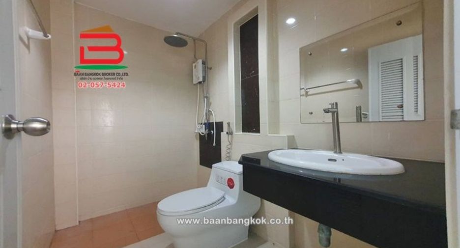 Reihenhaus zur Miete mit 3 Zimmer in Prawet, Bangkok