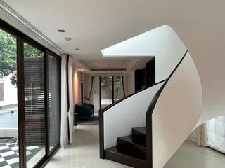ให้เช่า 2 ห้องนอน บ้านเดี่ยว ใน สาทร, กรุงเทพฯ