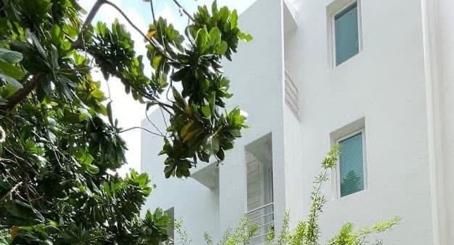 For rent 2 bedrooms house in Sathon, Bangkok