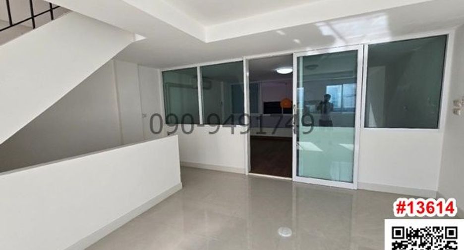 For rent 5 bedrooms retail Space in Lak Si, Bangkok