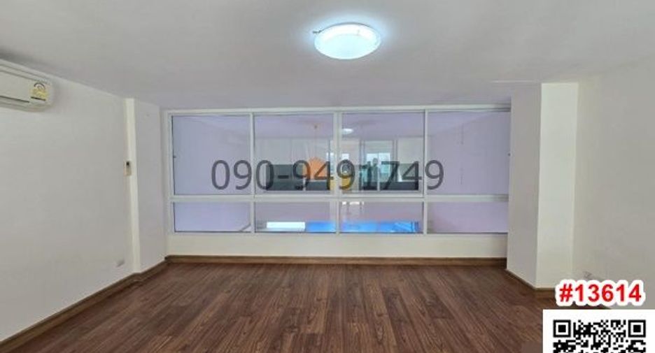 For rent 5 bedrooms retail Space in Lak Si, Bangkok