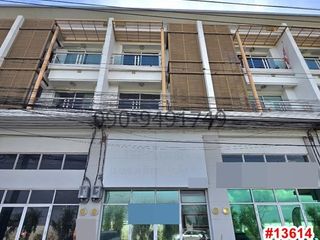 For rent 5 bedrooms retail Space in Lak Si, Bangkok