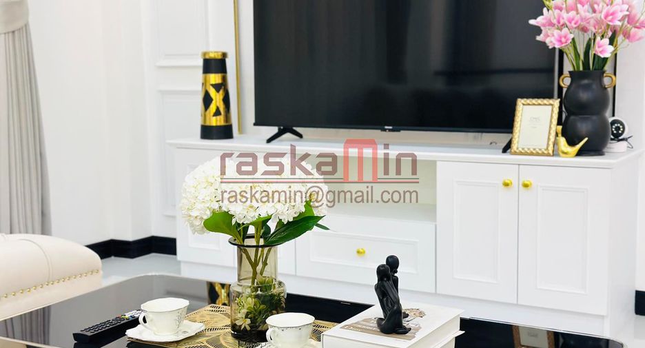 For sale 4 ベッドルーム villa in Bang Lamung, Chonburi