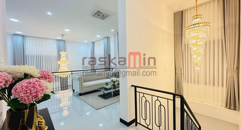 For sale 4 ベッドルーム villa in Bang Lamung, Chonburi