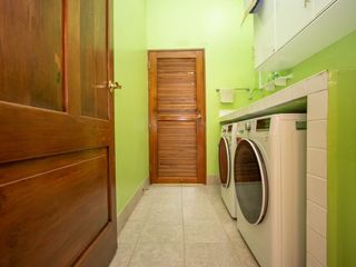 Продажа 4 спальни дом в Ханг Донг, Чианг Маи