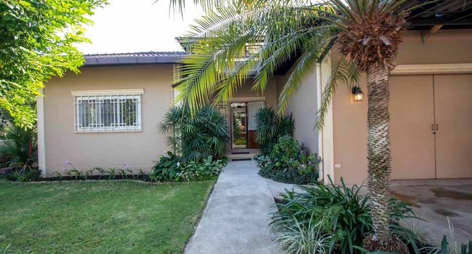For sale 4 bedrooms house in Hang Dong, Chiang Mai
