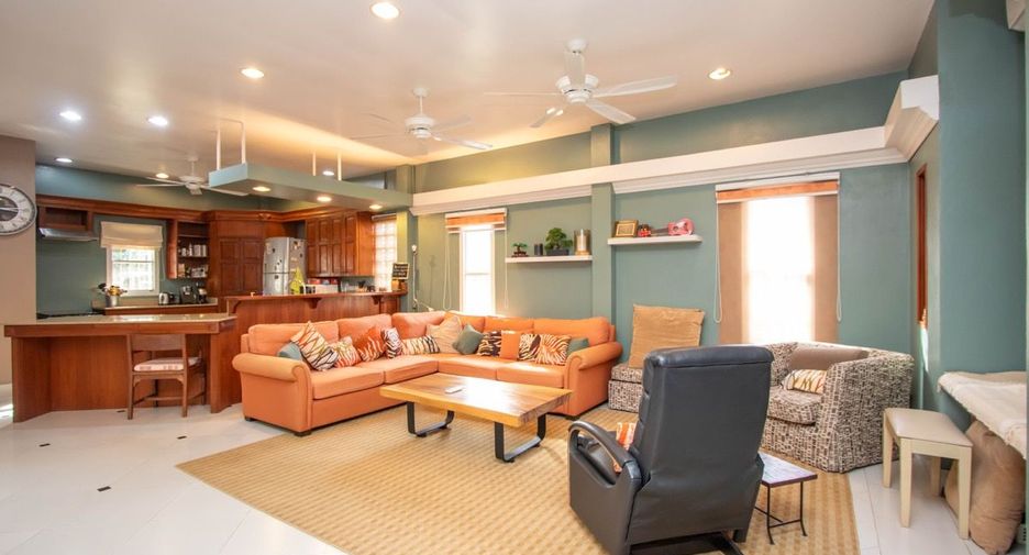 For sale 4 bedrooms house in Hang Dong, Chiang Mai