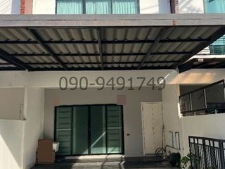 Reihenhaus zur Miete mit 3 Zimmer in Khan Na Yao, Bangkok