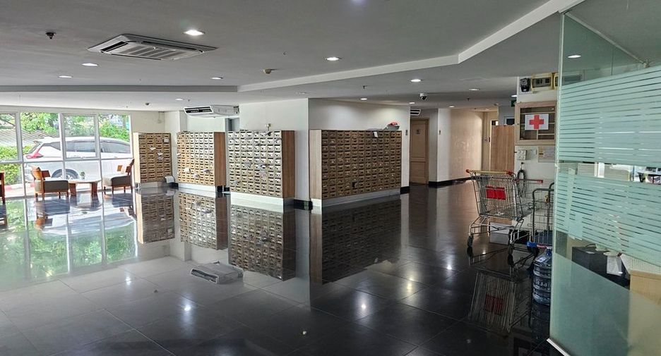 For sale studio condo in Bang Kapi, Bangkok