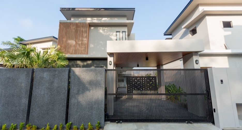 For sale 3 bedrooms house in Hang Dong, Chiang Mai