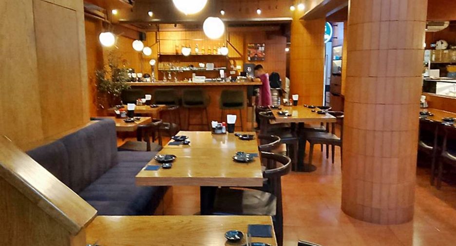 Local comercial en alquiler de 2 habitaciones en Watthana, Bangkok