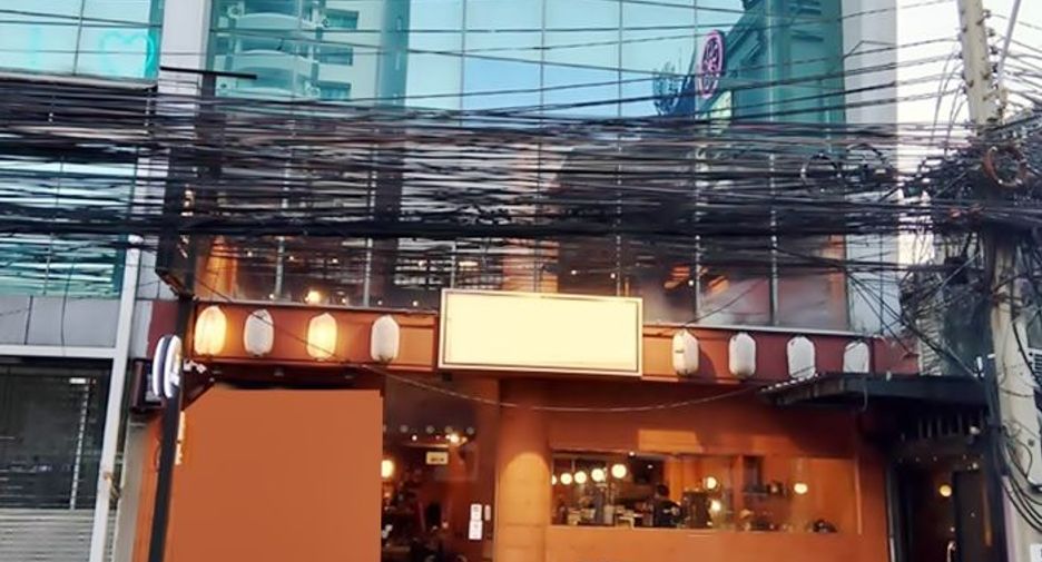 Local comercial en alquiler de 2 habitaciones en Watthana, Bangkok