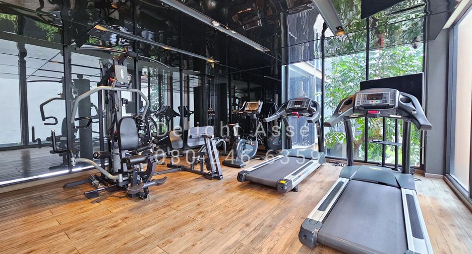 For sale 1 bed condo in Phaya Thai, Bangkok