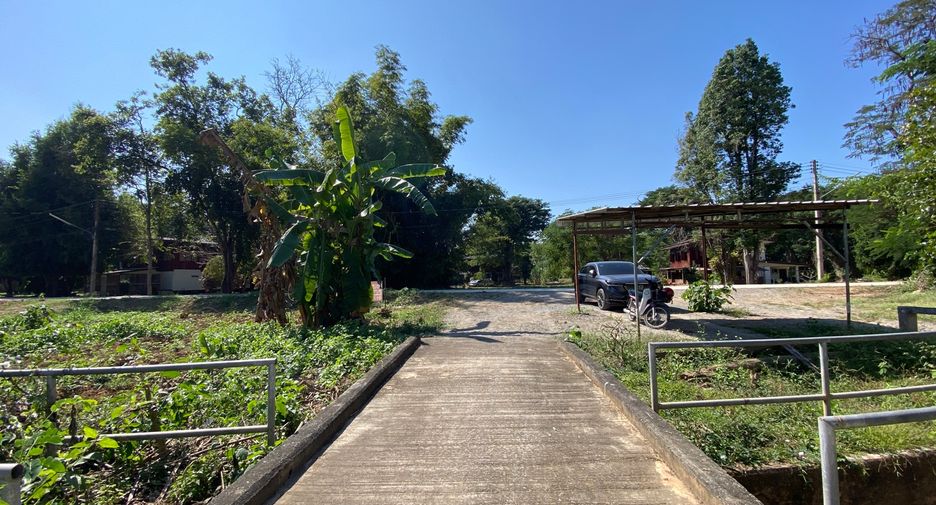 For rent 3 bedrooms house in Saraphi, Chiang Mai