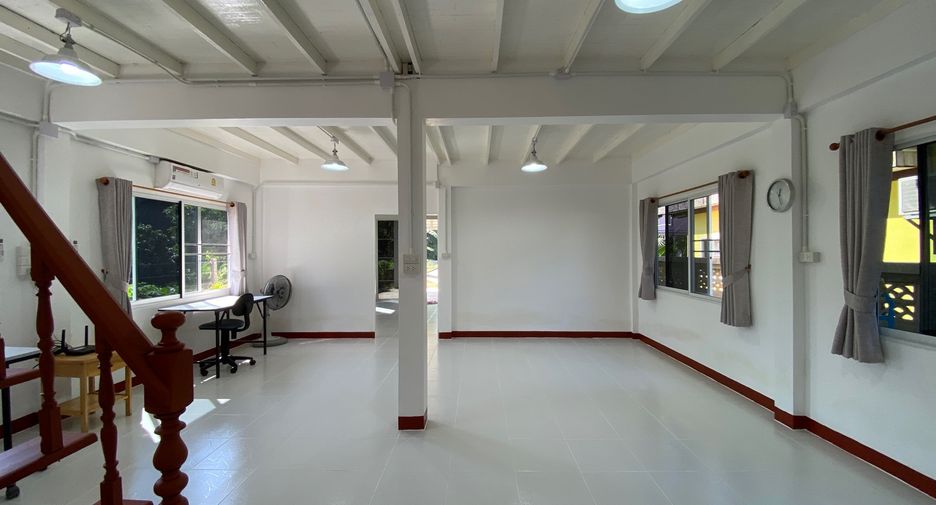 For rent 3 bedrooms house in Saraphi, Chiang Mai