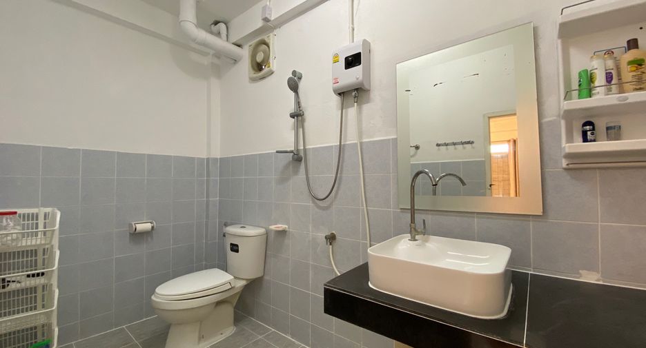 For rent 3 bedrooms house in Saraphi, Chiang Mai