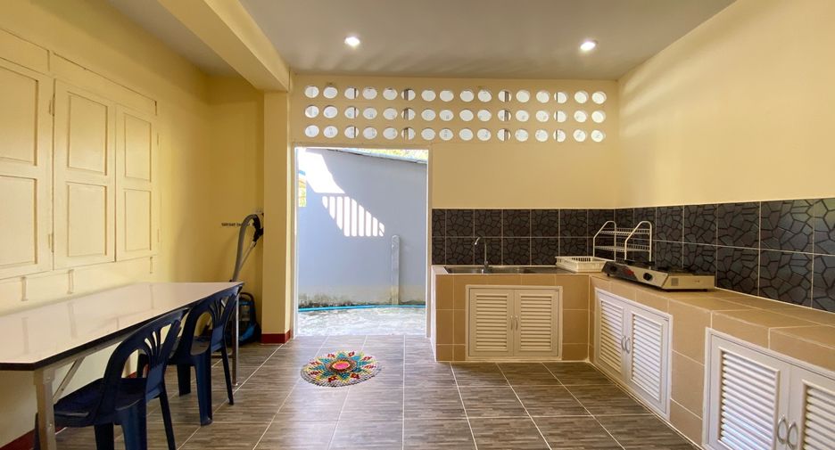 For rent 3 bedrooms house in Saraphi, Chiang Mai