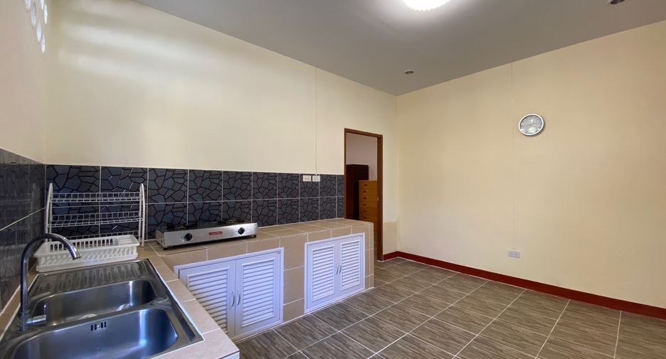 For rent 3 bedrooms house in Saraphi, Chiang Mai