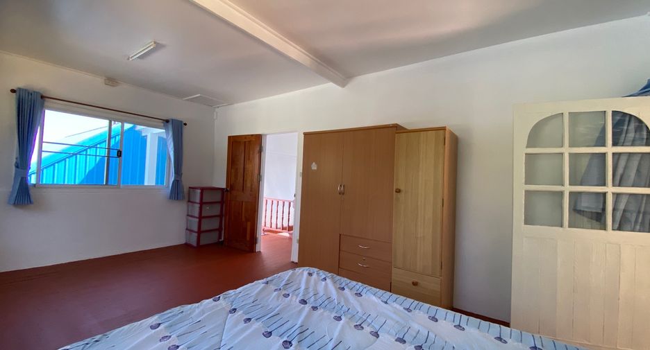 For rent 3 bedrooms house in Saraphi, Chiang Mai