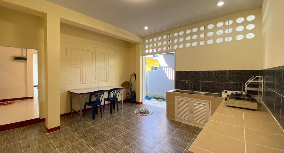 For rent 3 bedrooms house in Saraphi, Chiang Mai