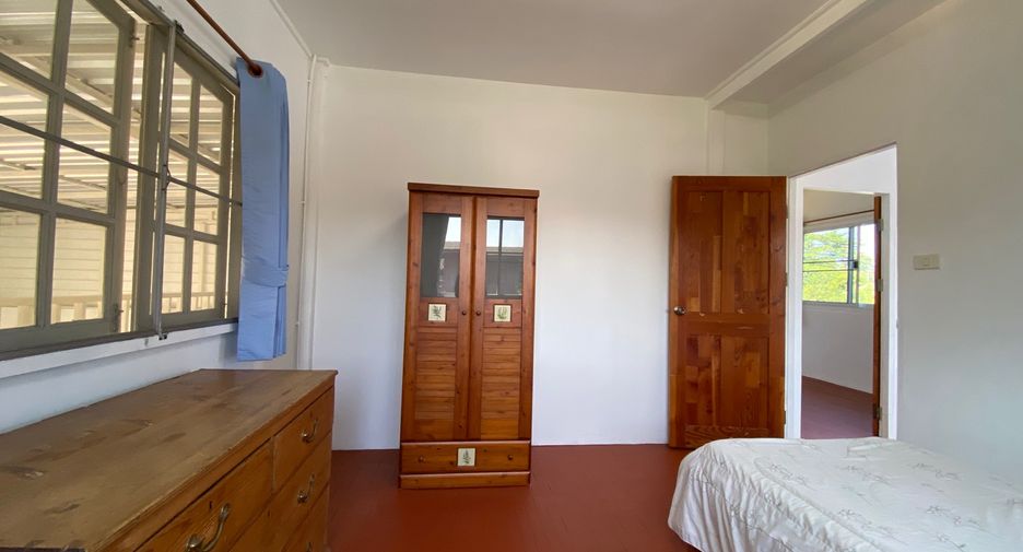 For rent 3 bedrooms house in Saraphi, Chiang Mai