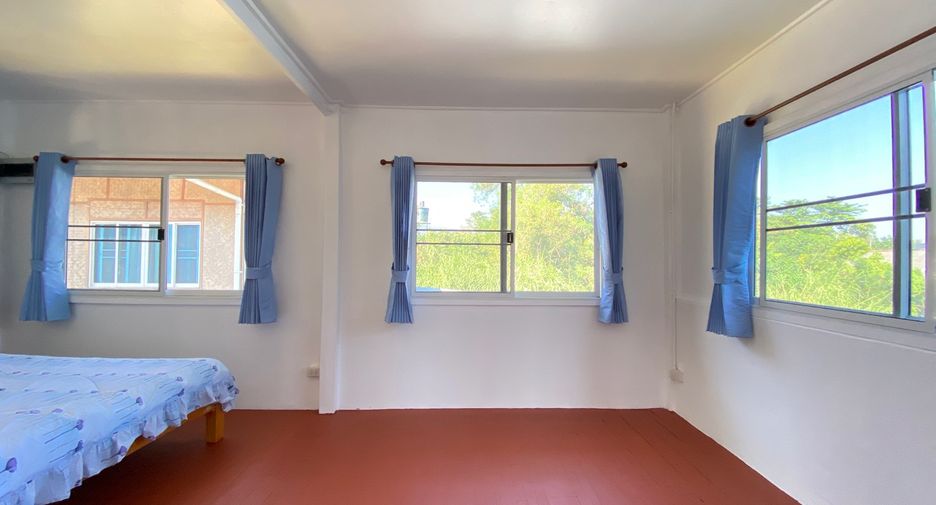 For rent 3 bedrooms house in Saraphi, Chiang Mai
