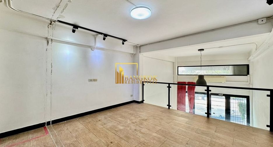 Reihenhaus zur Miete mit 3 Zimmer in Sathon, Bangkok
