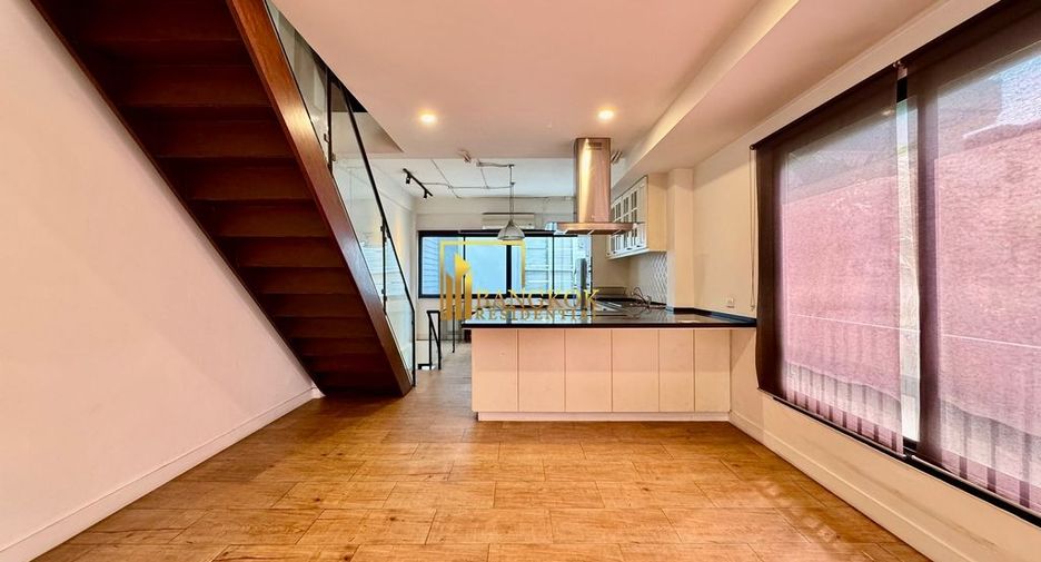 Reihenhaus zur Miete mit 3 Zimmer in Sathon, Bangkok