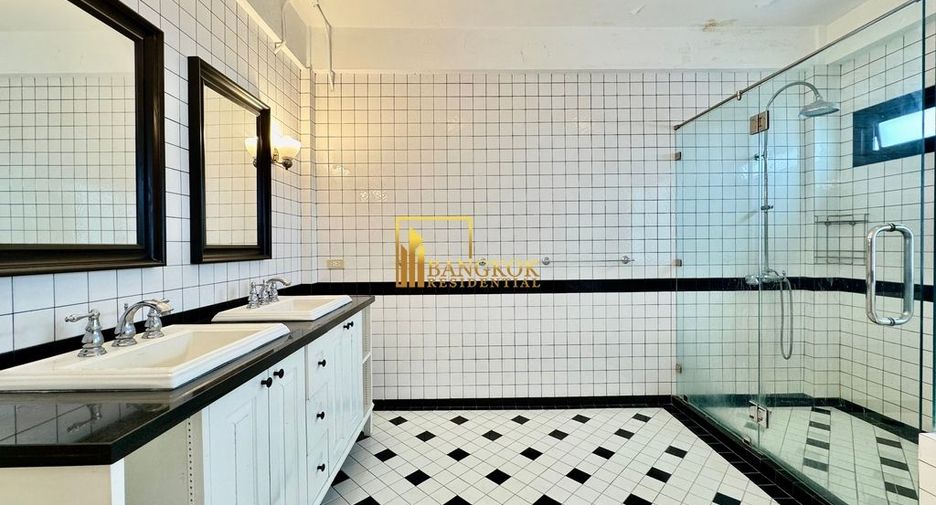 Reihenhaus zur Miete mit 3 Zimmer in Sathon, Bangkok