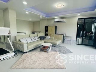 For rent and for sale 5 bedrooms villa in Kathu, Phuket