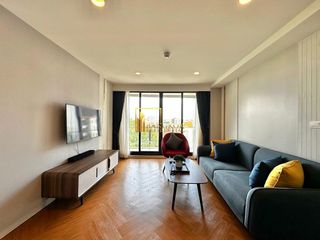 À louer 2 chambres appartement avec services à Sathon, Bangkok
