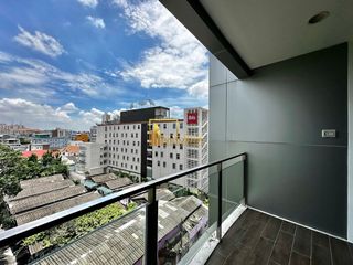 À louer 2 chambres appartement avec services à Sathon, Bangkok