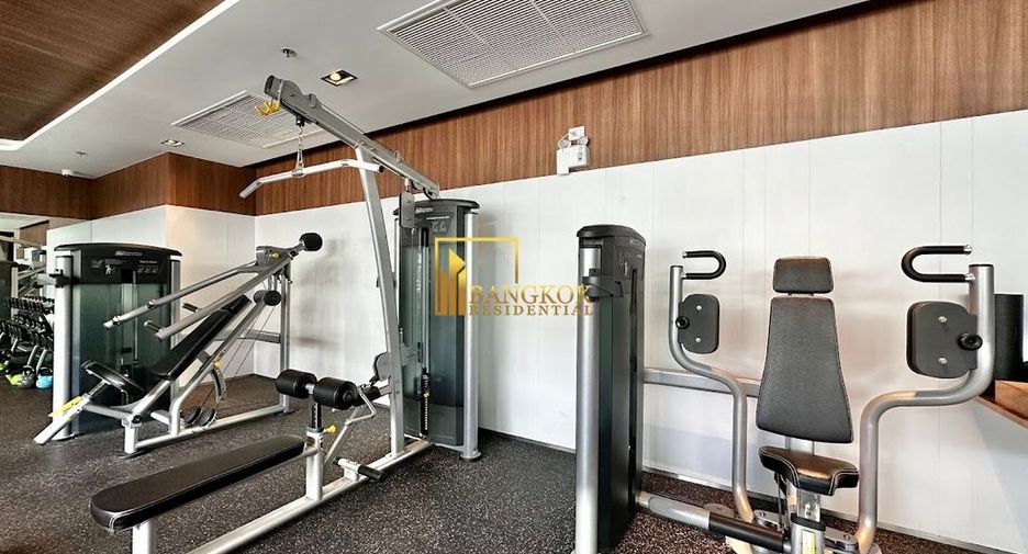 À louer 2 chambres appartement avec services à Sathon, Bangkok
