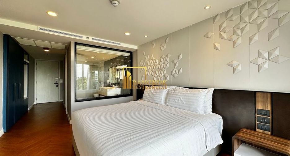 À louer 2 chambres appartement avec services à Sathon, Bangkok