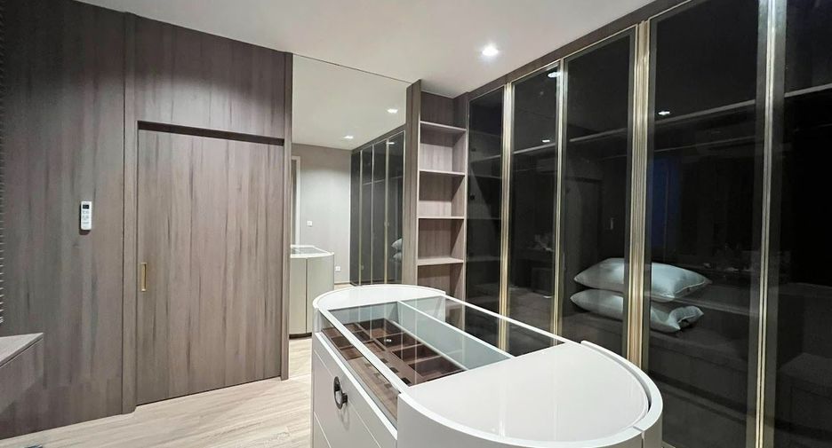 For rent 4 bedrooms house in Saphan Sung, Bangkok