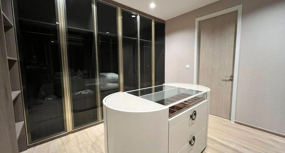 For rent 4 bedrooms house in Saphan Sung, Bangkok