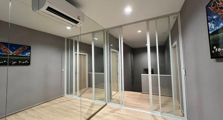 For rent 4 bedrooms house in Saphan Sung, Bangkok