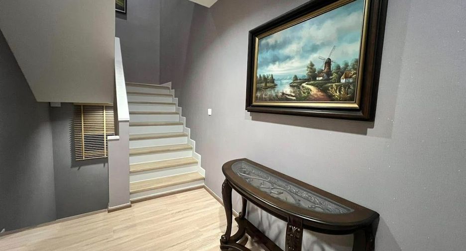 For rent 4 bedrooms house in Saphan Sung, Bangkok