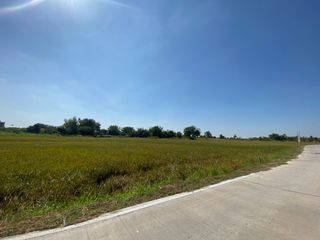 À vendre terrain à Phanat Nikhom, Chonburi
