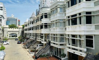 ขาย 4 เตียง บ้านเดี่ยว ใน วัฒนา, กรุงเทพฯ