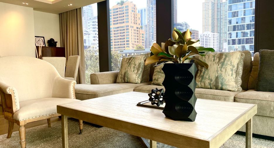 For rent そして for sale 2 Beds condo in Pathum Wan, Bangkok