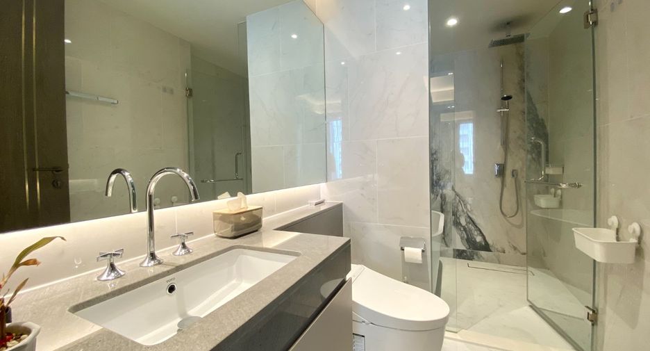 For rent そして for sale 2 Beds condo in Pathum Wan, Bangkok