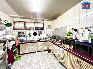 For sale 3 bed townhouse in Din Daeng, Bangkok