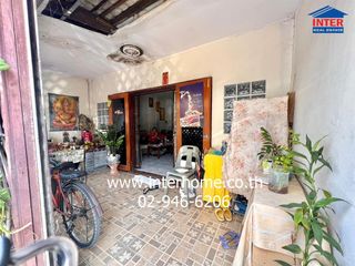 For sale 3 bed townhouse in Din Daeng, Bangkok