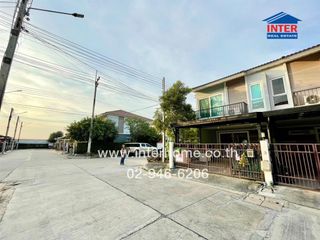 For sale 3 bed townhouse in Lam Luk Ka, Pathum Thani
