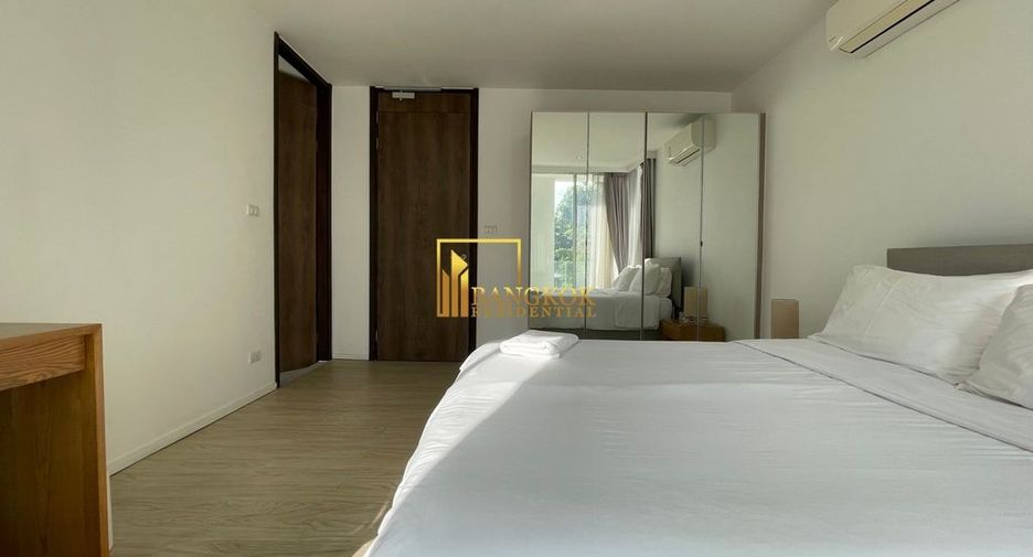 For rent 1 bed serviced apartment in Watthana, Bangkok
