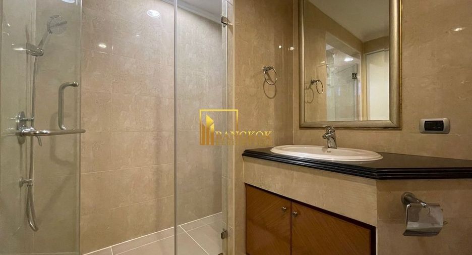 For rent 3 ベッドルーム apartment in Khlong Toei, Bangkok