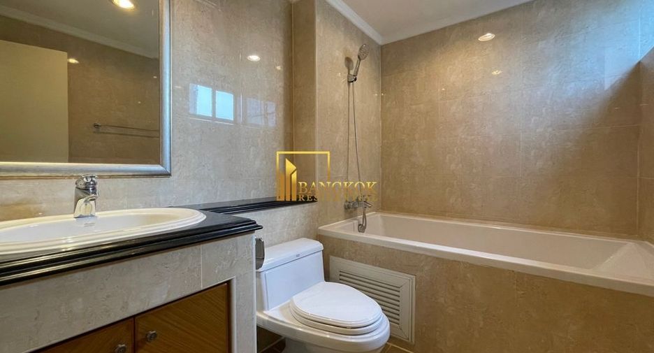 For rent 3 ベッドルーム apartment in Khlong Toei, Bangkok